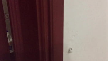 Preview 1 of Dad And Baby Xxx Video - espiando a mi hermanastra cachonda mientras se ducha,  termina en una rica follada