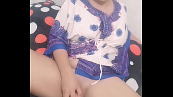 Preview 1 of Gai Tusuong - Linda chica se masturba y nos muestra toda su belleza femenina