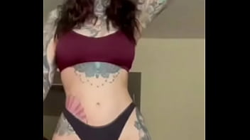 Preview 2 of Trans Teen Chubby - Chica sexy en tanga negra