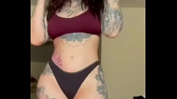 Preview 4 of Trans Teen Chubby - Chica sexy en tanga negra
