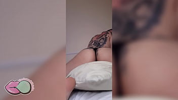 Preview 1 of Xx Vedoe - I rub my pussy with the pillow