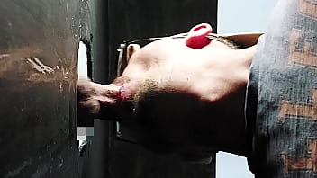 Preview 2 of Sleep After Club - BOMBEIRO HETERO VEIO ALIVIAR O FOGO NO GLORYHOLE (COMPLETO NO RED)