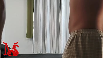 Preview 1 of Fat Lady Fucking Chicken Leg - Massagem no Casal parte 2 (Completo no RED)