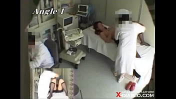 Preview 3 of Krissy Lynn Mom And Son - そこそこ美乳の23歳金髪ギャル・接客業アカネさん