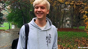 Preview 1 of Wwwsex Vods - Twink Blonde On His Way Home When He Bumps Into A Guy Who Wants His Dick Fucked And Pay At The Same Time - BigStr