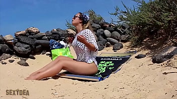 Preview 2 of X Vidio Dawonlod - SexyDea Squirting in the Sun: A Sexy Beach Day