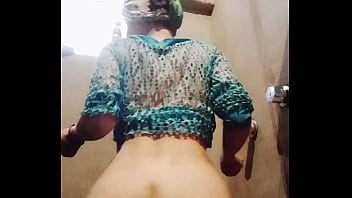 Preview 1 of Arab Sex Sister And Brather - Lunita te ense&ntilde_a puzy