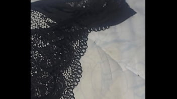 Preview 3 of Hores Vbxxx - Calzon con encaje negro de mi suegra