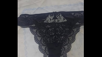 Preview 1 of Hores Vbxxx - Calzon con encaje negro de mi suegra