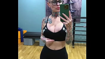 Preview 1 of Msexo Ya - Mastrubation my pussy in the gym,  bald girl