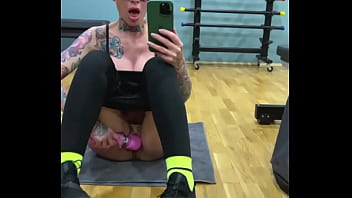 Preview 4 of Msexo Ya - Mastrubation my pussy in the gym,  bald girl