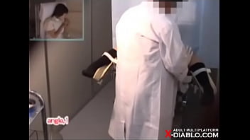 Preview 4 of Pakistani Xnxx Bathroom - 黒い下着がセクシーな巨乳女子大生カナさん　鬼畜の産婦人科診察隠し撮り
