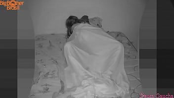 Preview 2 of Old Grandma Fuck In Kitchen - O edredom mexeu muito nessa noite no quarto do l&iacute_der