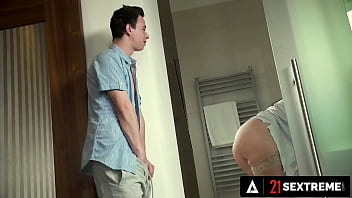 Preview 2 of Penelope Black Diamond Footjob - 21 SEXTREME - Sexy Granny Maid Cleans Apartment And... Cocks