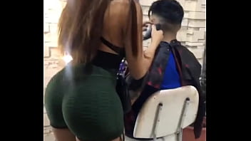 Preview 4 of French Indienne - ESTA CHICA QUE CORTA EL CABELLO ME PIDE QUE LA PENETRE DESPUES DE HACERME EL CORTE