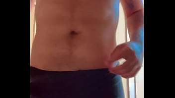 Preview 3 of Passando A Mao - Excitado de sunga