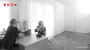 Preview 1 of Indian Maid Xxx Video - Fisting the raunchy blonde during the audition makes her go wild and crave rougher banging