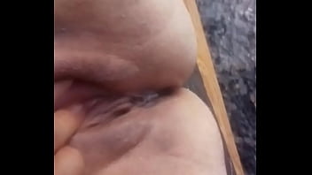 Preview 4 of Annybuny Coshot - Hago venir a mi vecina con los dedos,  squirt y cum vaginal