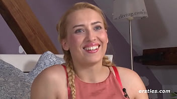 Preview 3 of Astslia Xxx - Ersties: Nackter Tanz vor dem Spiegel mit hei&szlig_em Orgasmus