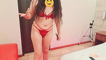 Preview 4 of Smal Grls Sxs - Le doy una sorpresa mi amigo en el hotel