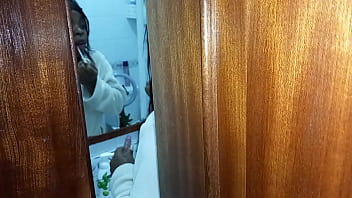 Preview 1 of Scouse Slut In Club - DR PUSSY2 - Invadi o banheiro e fodi a minha cunhada angolana gostosa que faz belos broches  com batom vermelho e adora ser fodida na aus&ecirc_ncia do marido por enormes paus duros
