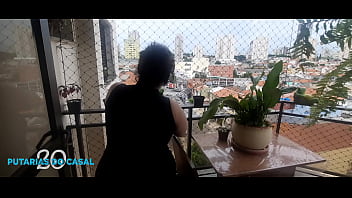 Preview 1 of Emerald Marie Joi - Vivi Guedez Oficial recebe especialista de flores na sua casa.