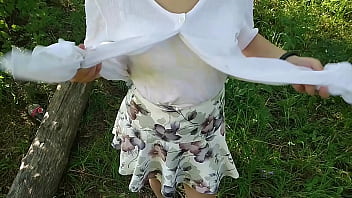 Preview 1 of Tkw Mandi Tlanjang - My stepsister took me to the woods for a picnic and gave me a fantastic blowjob