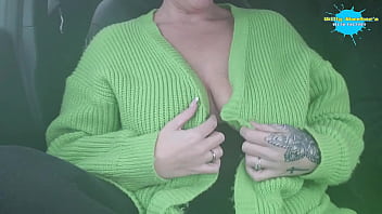 Preview 1 of 69 Poren Move - Flashing in the car