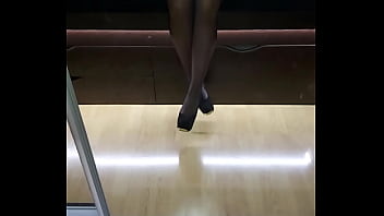 Preview 4 of Real Sleep Young Mom - FOOT FETISH WAITING FOR THE GODDESS IN BLACK PANTYHOSE. LET&#039_S WORK WITH YOUR MOUTH.