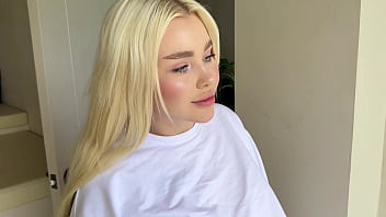 Preview 1 of Pornosex Com - Cum in a classmate. A college girl saw my house and offered to have sex with me.