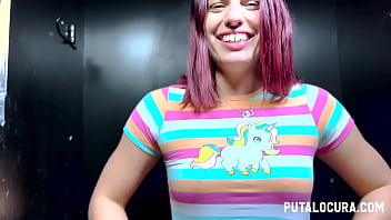 Preview 1 of Lesbian Pusy Water On Face - PutaLocura - Culona Rosie Cage en un gloryhole muy cerdo.