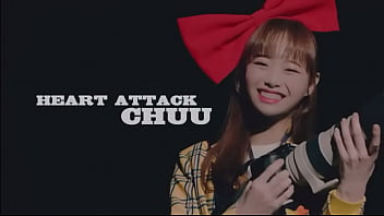Preview 1 of SalvAdorenas - Heart &lt_can&rsquo_t say other word&gt_ - Loona/Chuu (2 lesbians eating it up no crumbs left)