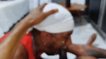 Preview 3 of Mom Stepson Fuck - Comi um puto na favela depois do baile e ele tava de calcinha. Foi macetada intensa. Confira completo em Xvideos Premium