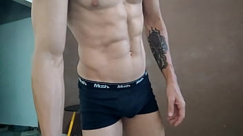 Preview 1 of Pussy Under Pants - V&iacute_deo de verifica&ccedil_&atilde_o