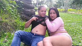 Preview 4 of Vgfghj N - desconocida me besa y chupa la vagina en parque publico