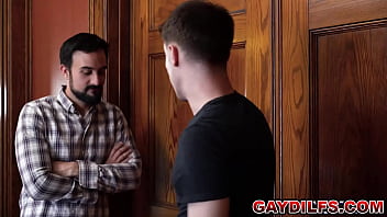 Preview 1 of Pornhd Hindi - Hairy DILF Mason Lear walked into Maxx Monroe room and this horny DILF can&#039_t help but got horny and start kissing and touching Maxx long hard dick