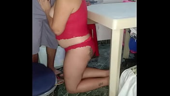 Preview 4 of Mikako Abe Lesbian - me voy debajo de la mesa y se lo chupo a mi novio mientras todos cenan y despu&eacute_s me folla sobre la mesa de la cena