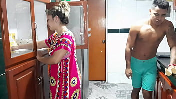 Preview 1 of Vanessa Ordoez - Mi hermanastra y yo estamos solos en casa