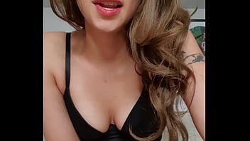 Preview 1 of Virgin Girl Sax - PUNHETA GUIADA com GweenBlack