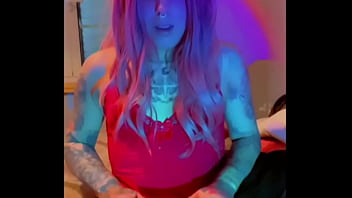 Preview 1 of Power Rangers Spd Xnxx - A menina trans Emma Ink bate uma punheta gostosa usando uma babydoll vermelha