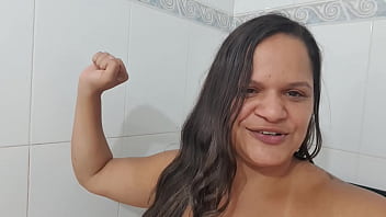 Preview 1 of Tita Naked - Feliz anivers&aacute_rio a Gil o homem mais corno do Brasil