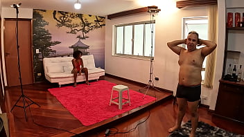 Preview 2 of Www Xxx Pan Me - Todo dia rola putaria nessa casa a galera n&atilde_o cansa - Lorena Green - Jasminine Santanna