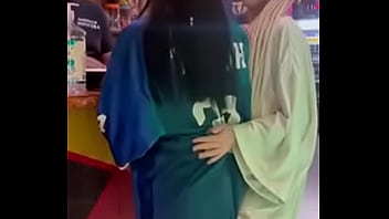 Preview 4 of Caienies Xx Vidieo Hd Full - Bad Melli e Kyra Sex de Putaria no Bar
