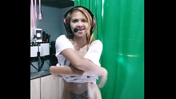 Preview 1 of Indansax Com - 2023-01-17 Couples DND Aliah Squirt Show then Fucked Standing Doggy with Creampie - sample