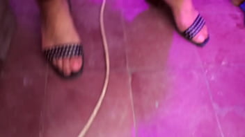 Preview 1 of Xx Jungle Dance - Latin Girl Vs 9 inch dildo