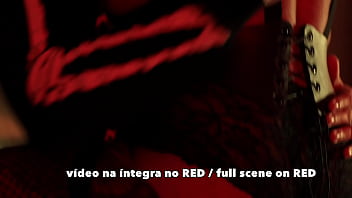 Preview 4 of Hard Moans Loud - Sexo grupal e fetiches com Andr&eacute_ Medeiros. Completo no Red.