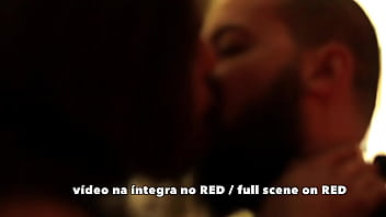 Preview 2 of Watch Myga - Sexo no meio de uma festa - casal transa com outros - V&Iacute_DEO COMPLETO no RED