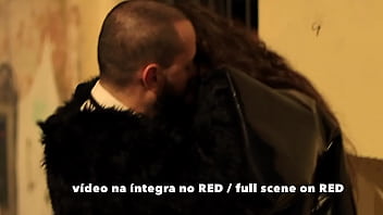 Preview 1 of Watch Myga - Sexo no meio de uma festa - casal transa com outros - V&Iacute_DEO COMPLETO no RED
