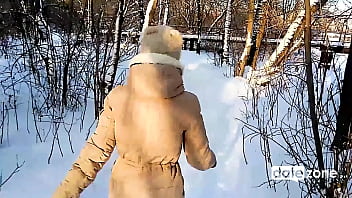 Preview 4 of Anak Sekolahjepang - Amateur outdoor winter blowjob