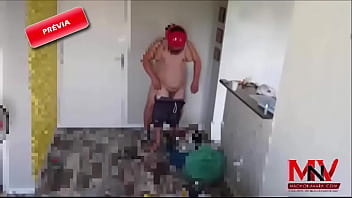 Preview 4 of Xxx Gf Mom - O PARRUDO CASADO E PLENA MADRUGADA NA  MAO AMIGA - PREVIA